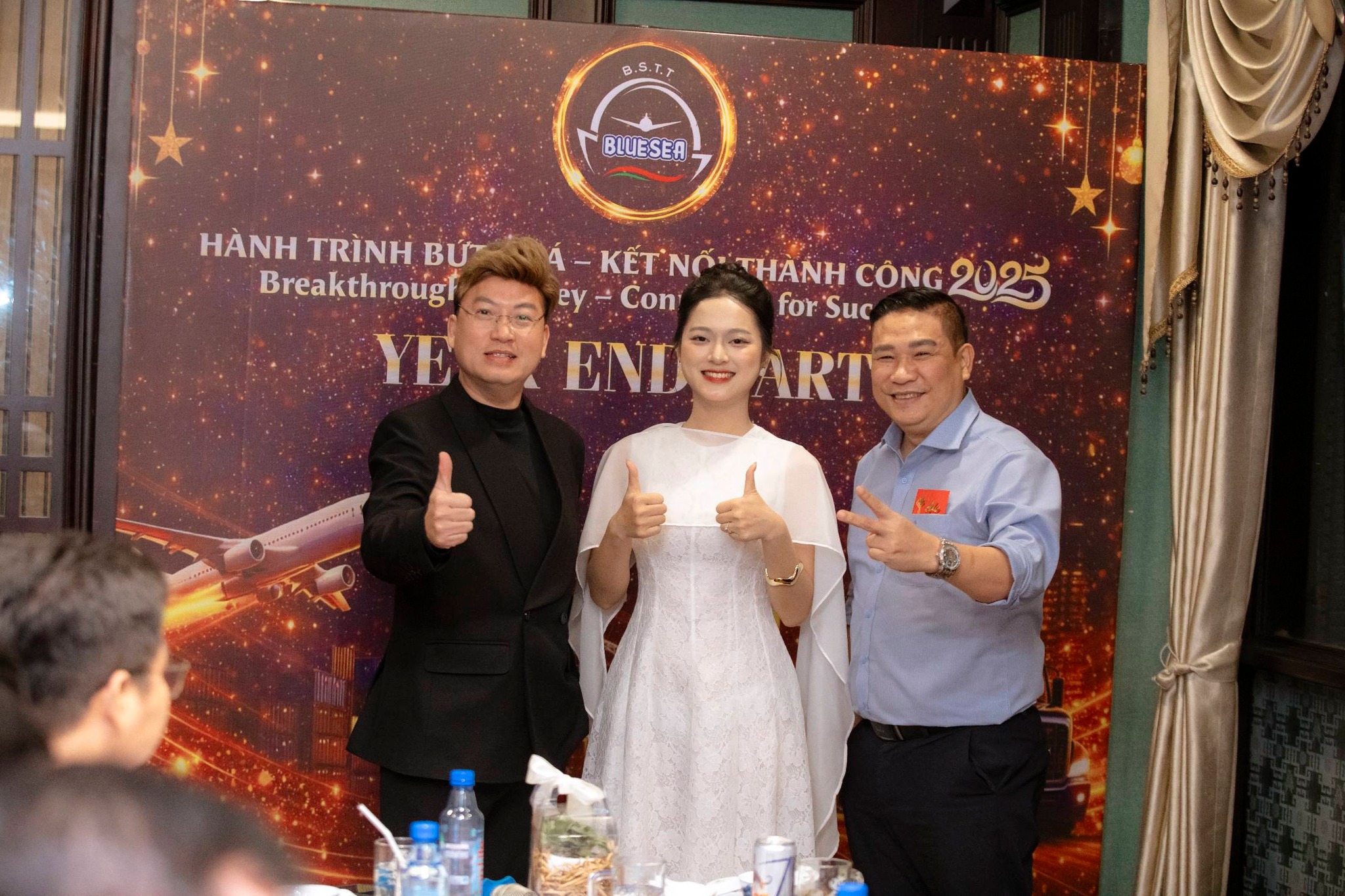 Khách mời và nhân viên Blue Sea